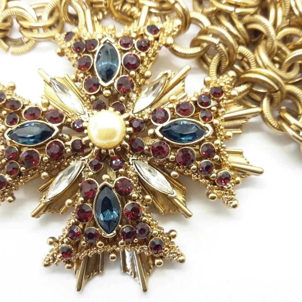 R.J. GRAZIANO Vintage Rhinestone Maltese Cross Pendant Necklace - Picture 6 of 11